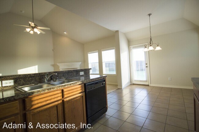 Foto del edificio - 3 br, 2 bath House - 5612 Millers Creek