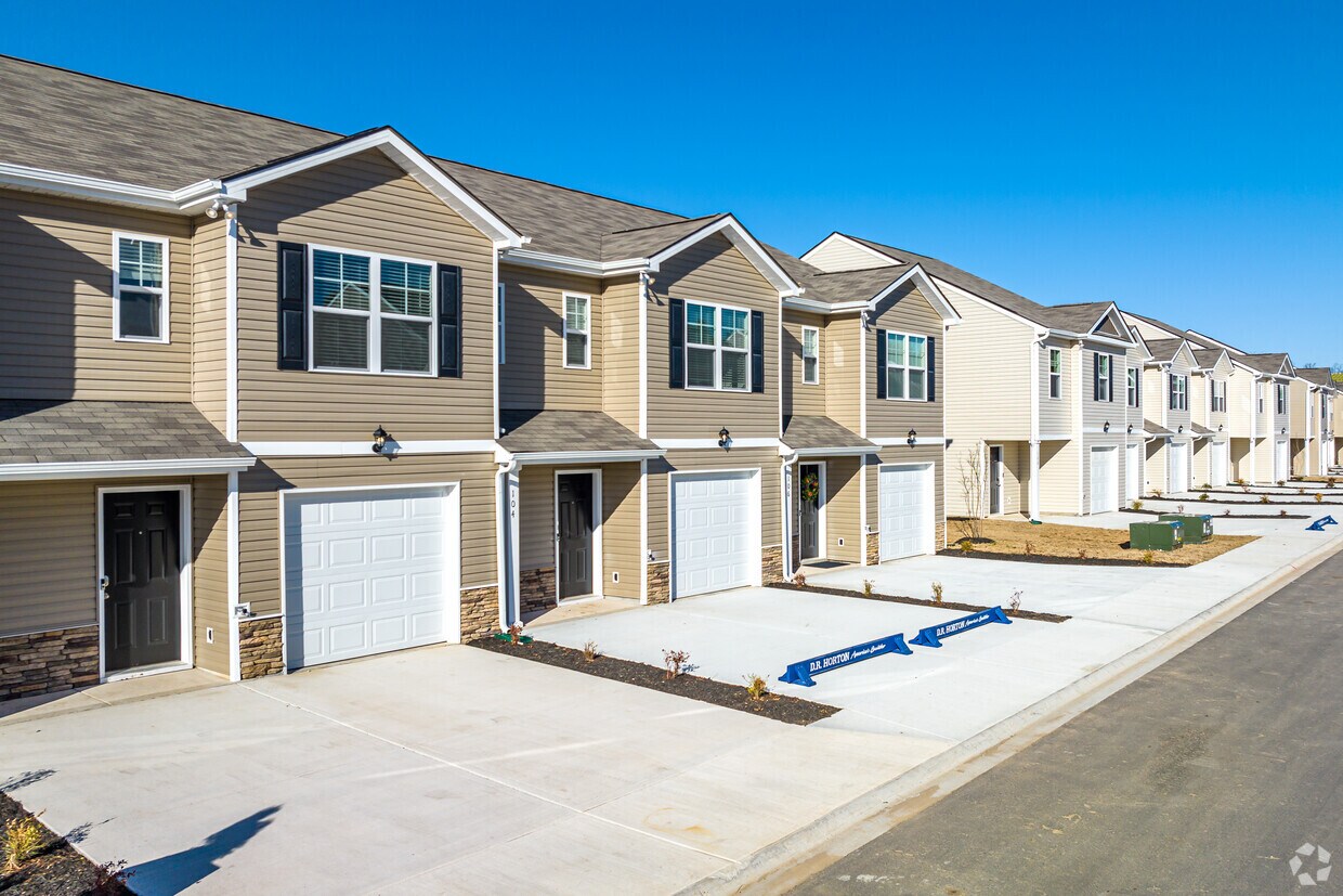 The Summit Townhomes Townhomes for Rent Oak Ridge, TN