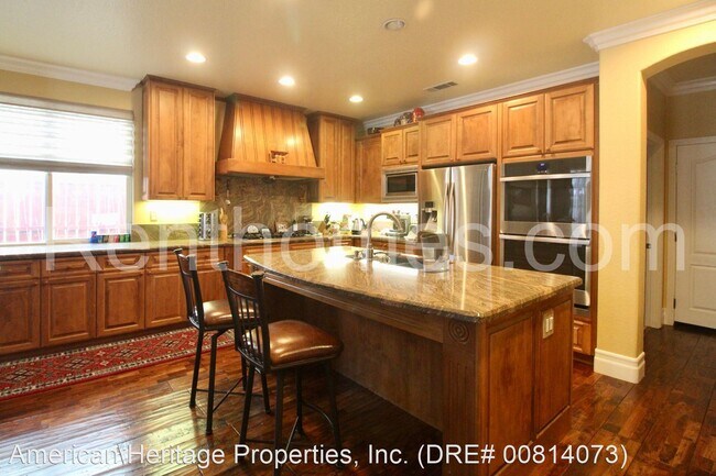 Building Photo - 4 br, 4 bath House - 10644 El Caballo Avenue