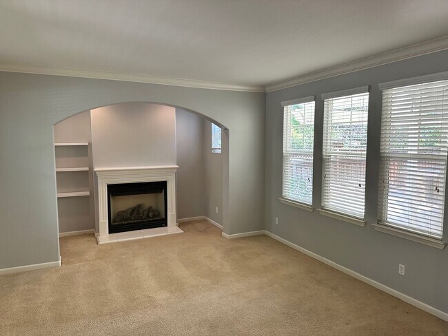 Foto del edificio - Spacious 4 Bed, 3 Bath House in Mountain House, CA