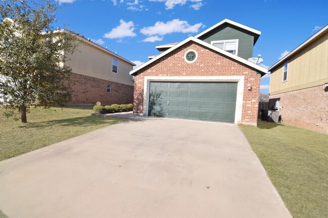 Foto del edificio - 3309 Regency Dr