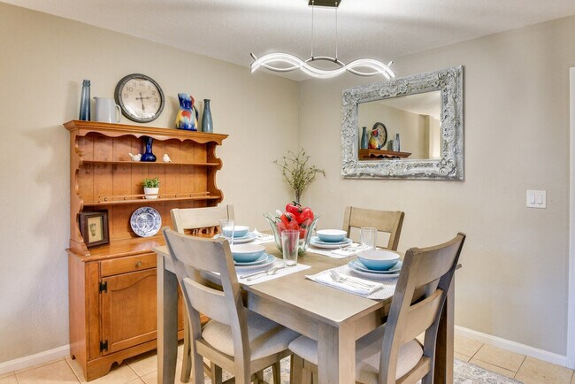 Foto del edificio - 3800 Saxon Dr