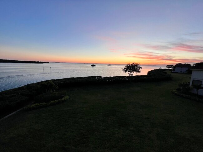 Foto del edificio - 1810 Mariner Dr