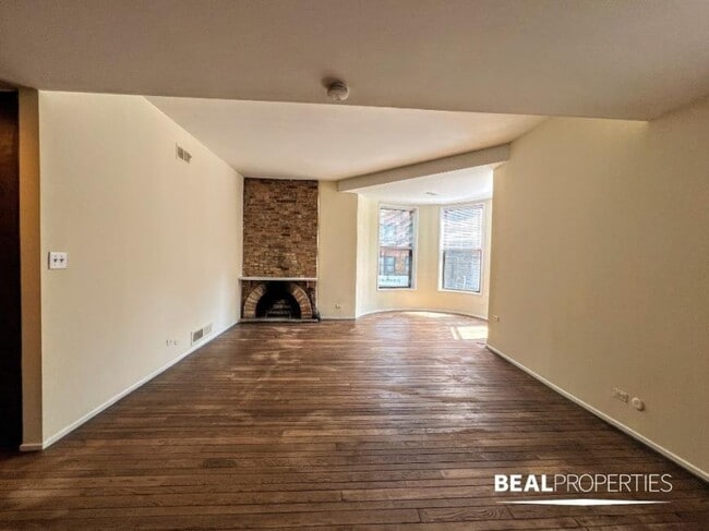 Foto del edificio - 2 bedroom in CHICAGO IL 60657