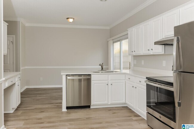 Building Photo - 6005 Russet Meadows Dr