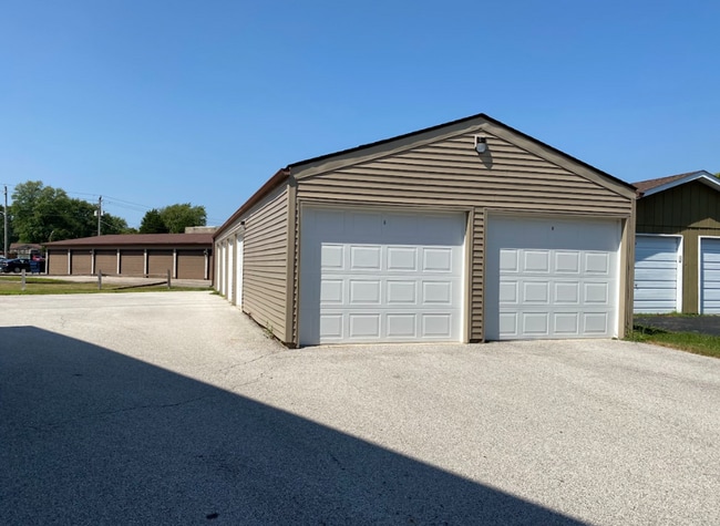 Building Photo - 1106 8th St Ct