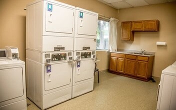 Building Photo - 404 St Louis Ave