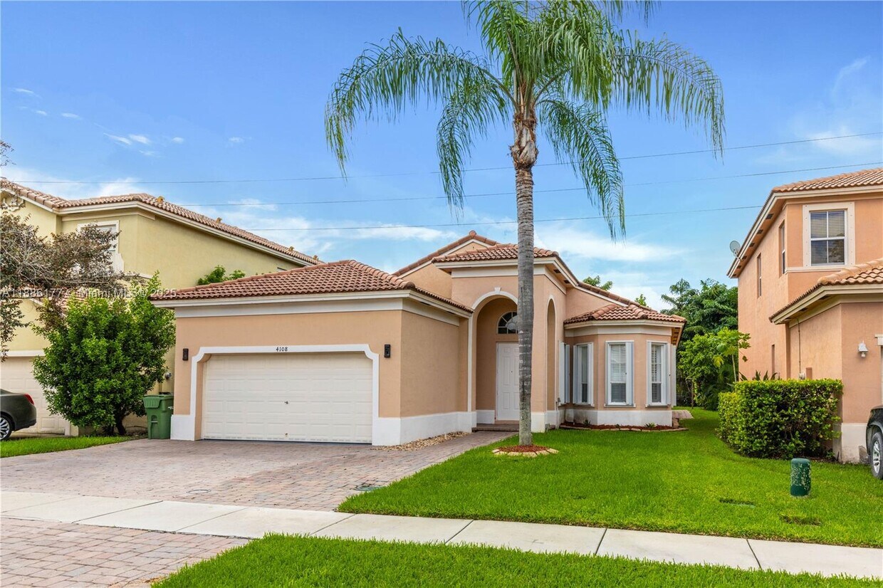 Foto principal - 4108 NE 22nd St