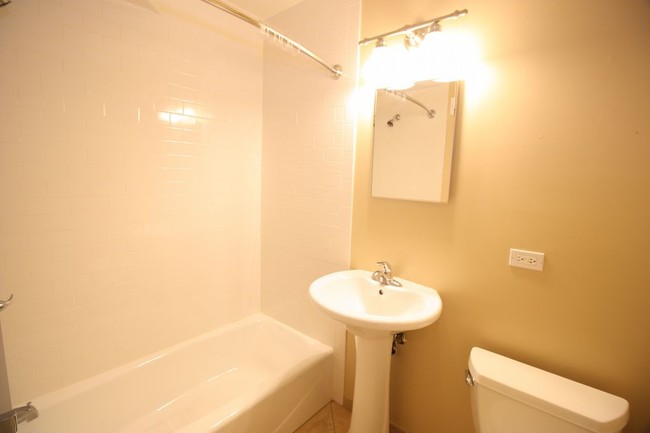 Foto del edificio - 1410 Poplar St