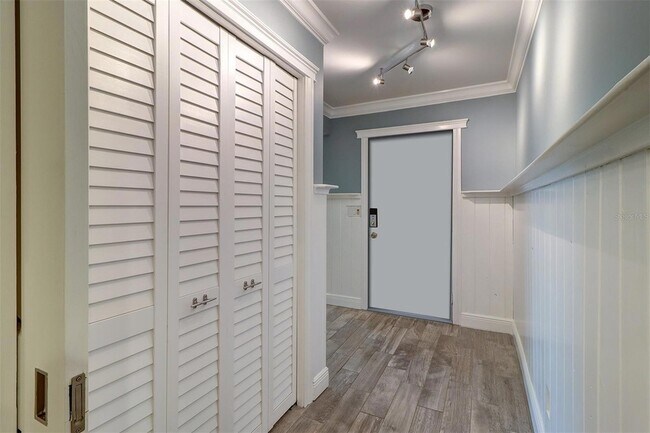 Foto del edificio - 2958 Meadow Wood Dr