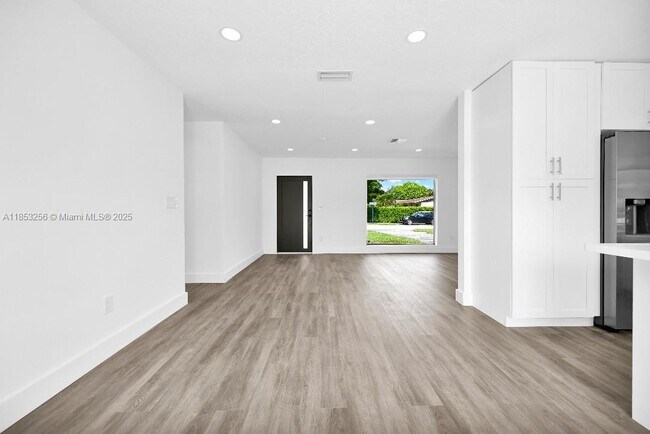 Building Photo - 18001 SW 91st Ave