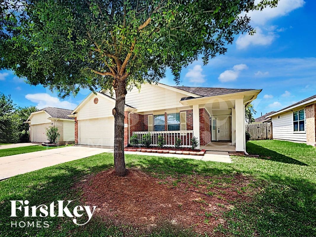 Foto principal - 19707 Cozy Cabbin Dr