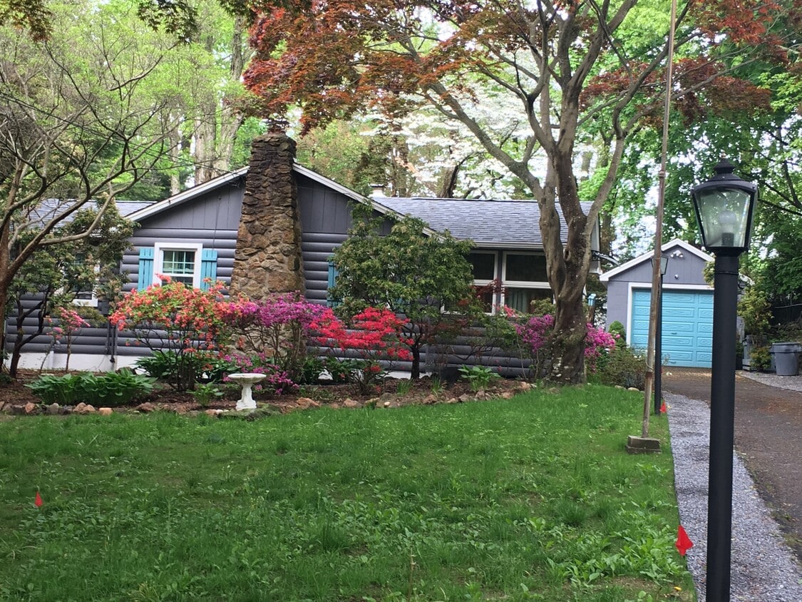 43 Longview Ave, Rocky Point, NY 11778 House Rental in Rocky Point