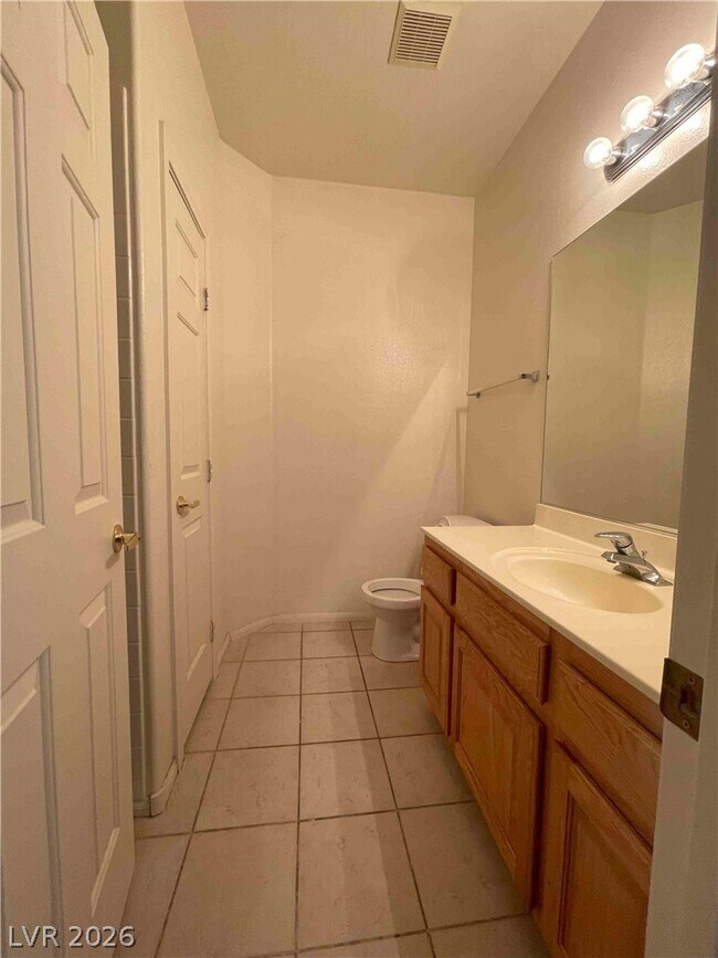Building Photo - 531 Curtin Ct
