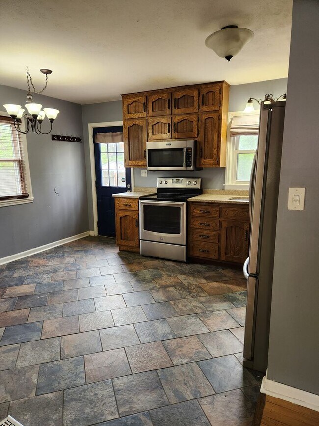 Foto del edificio - 4 Bedroom Home in Benson!