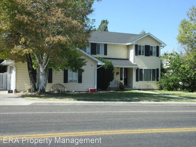 Building Photo - 4 br, 3.5 bath House - 698 S 1100 W