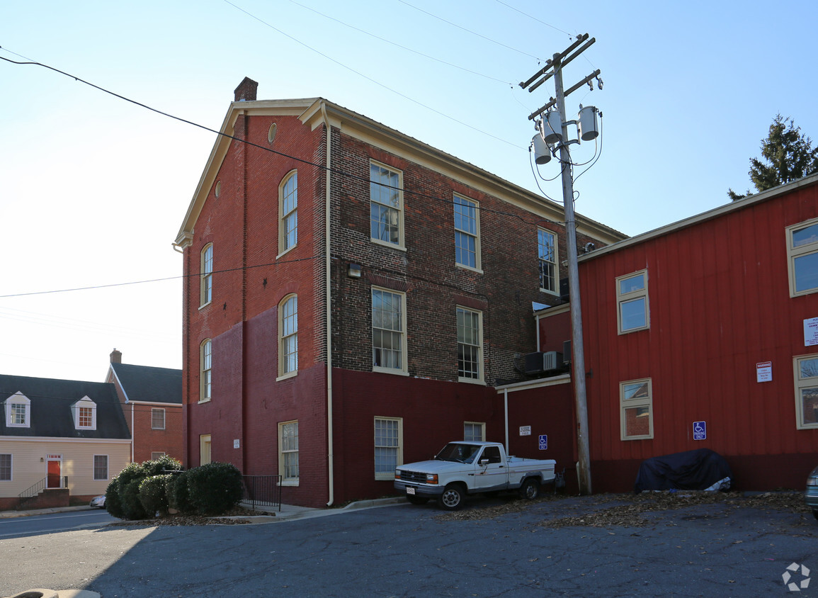 Building Photo - 101 W South St