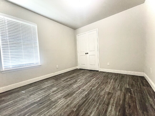 Building Photo - 3/2/2 in Lubbock Cooper ISD!