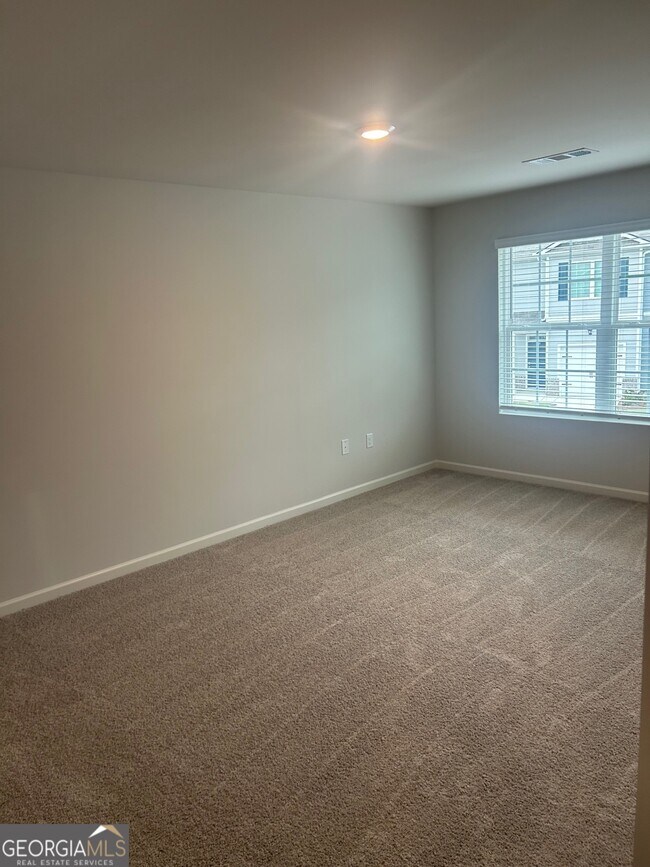 Foto del edificio - 1005 N 2nd Ave NW