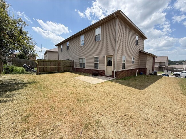 Foto del edificio - 603 SW Loudon Dr
