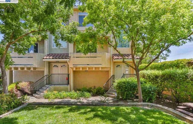 Photo - 25131 Angelina Ln (Hayward, CA) Townhome