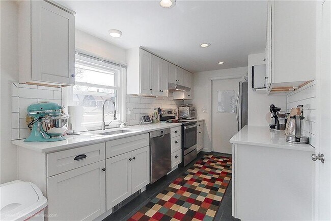 Foto del edificio - 32 Bayard St