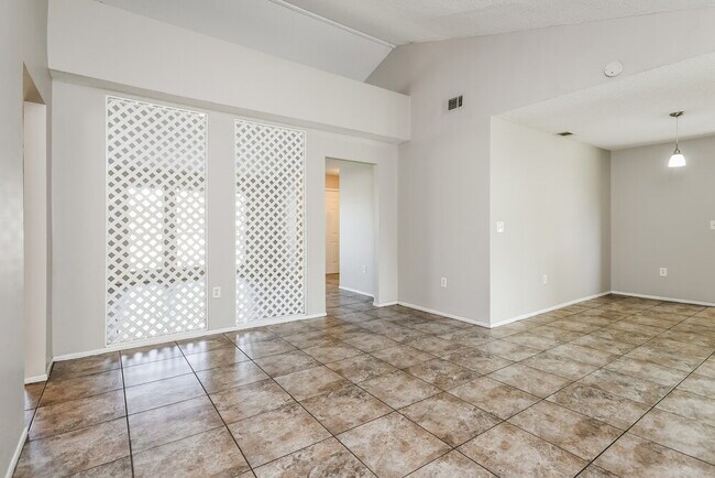 Foto del edificio - 344 Sand Pine Trail