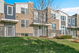 Building Photo - 29W710 Everton Dr