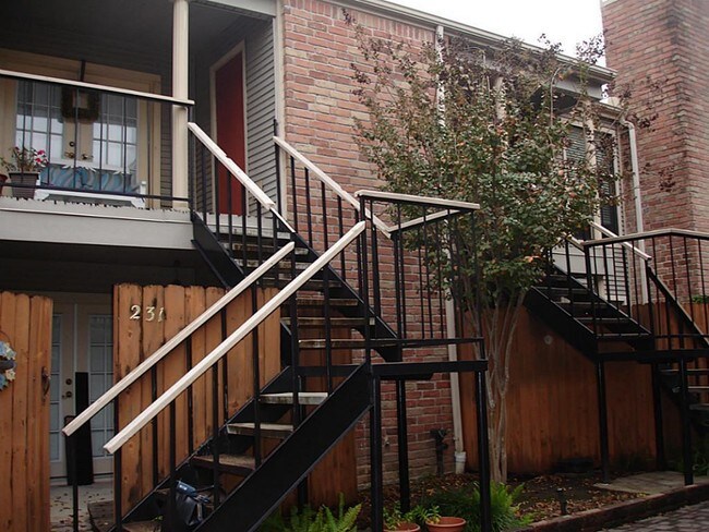 Foto del edificio - 3700 W Clay St