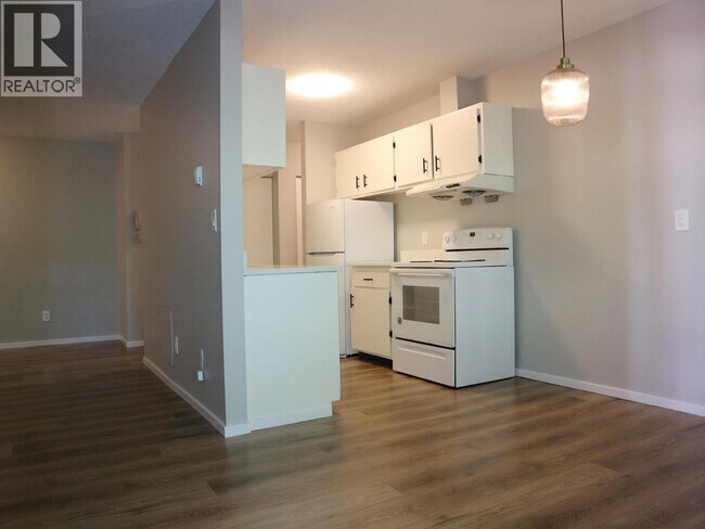 Photo du bâtiment - 8060 Ryan Rd