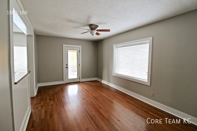 Foto del edificio - 4328 Roanoke Pkwy