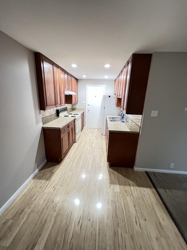 Kitche View From Dininag Area - 11030 S Ridgeland Ave