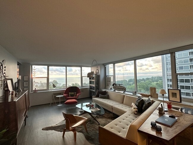 Building Photo - 4250 N Marine Dr