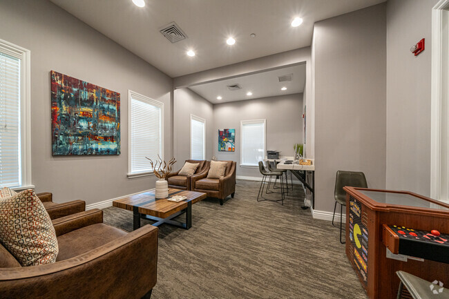 WIFI Lounge - River Run at Naperville Apartments