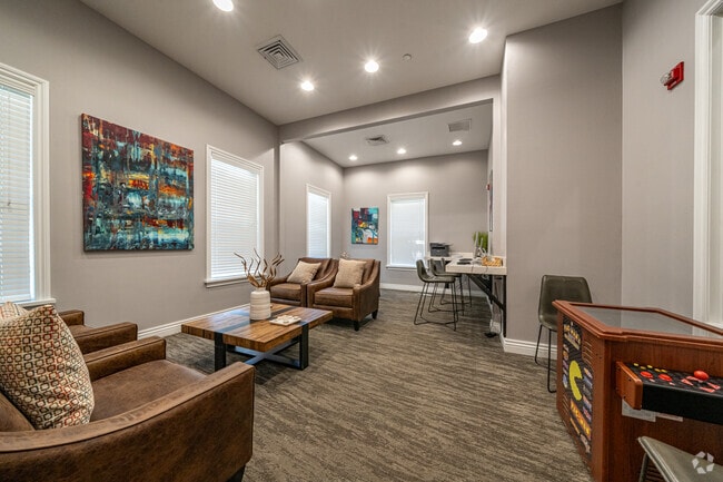 WIFI Lounge - River Run at Naperville
