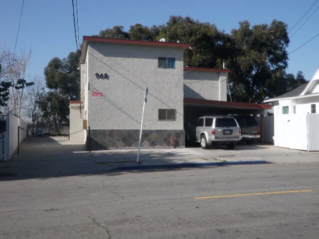 Building Photo - 968 N Loma Vista Dr