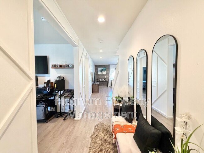 Foto del edificio - 30120 Crescent Pointe Wy