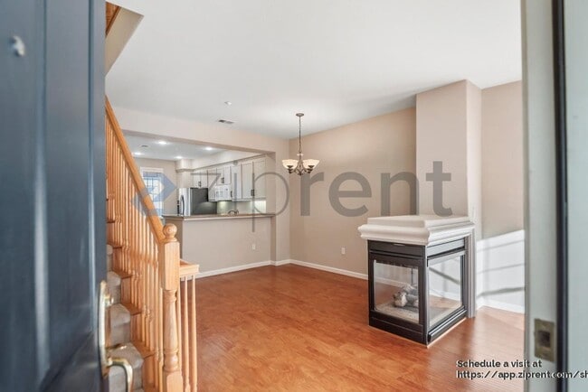 Building Photo - 3783 Dunmore Ln