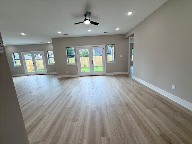 Foto del edificio - 2519 LIGURIA LN Ct