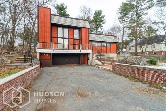 Primary Photo - 170 Moulton Dr