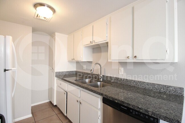 Foto del edificio - 860 E Brown Rd