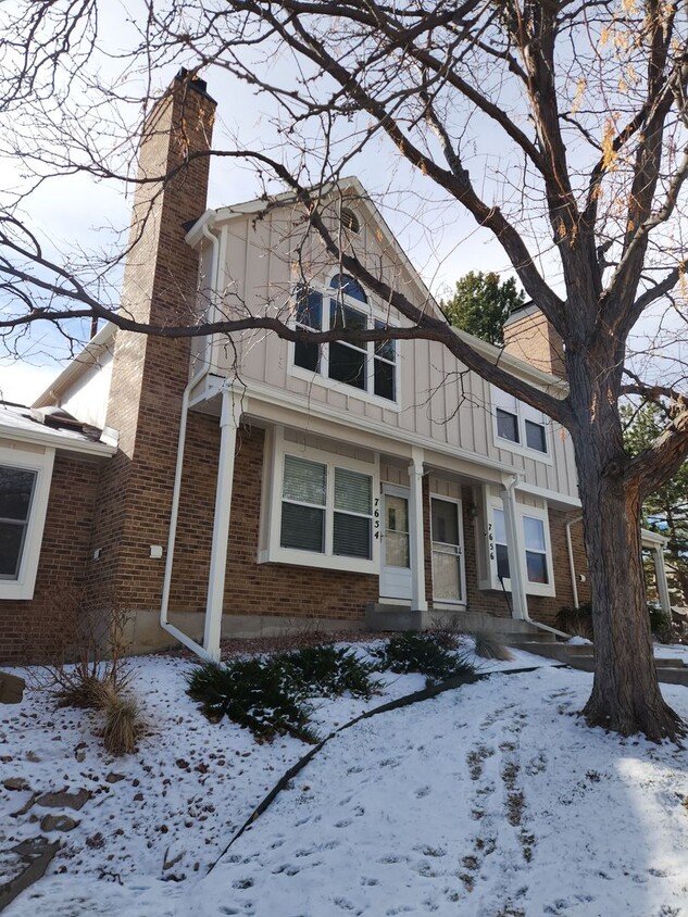 Beautiful Townhome at Monterey Community in Centennial! - Beautiful Townhome at Monterey Community in Centennial!