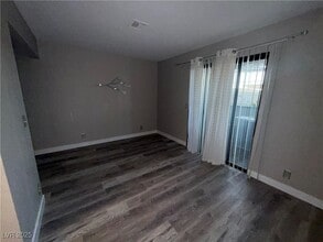 Building Photo - 5219 Caliente St