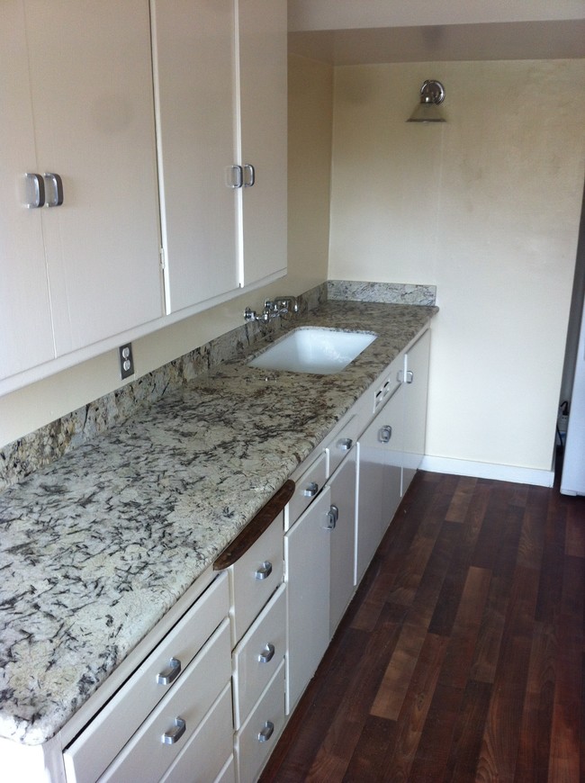 Sala de estar - 840-842 Cedar St