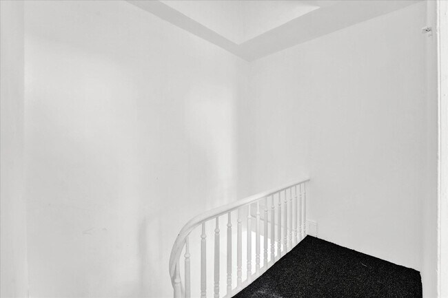 Foto del edificio - 1314 Paterson Plank Rd