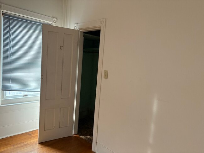 Building Photo - 30 Elm St