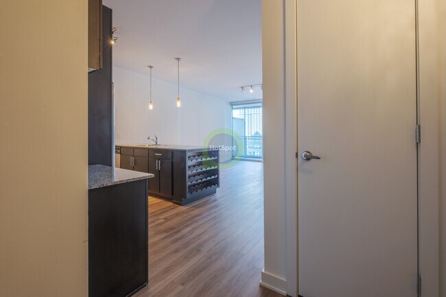 Foto del edificio - 355 N Wells St