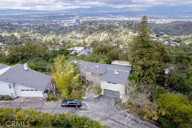 Foto del edificio - 15263 Mulholland Dr