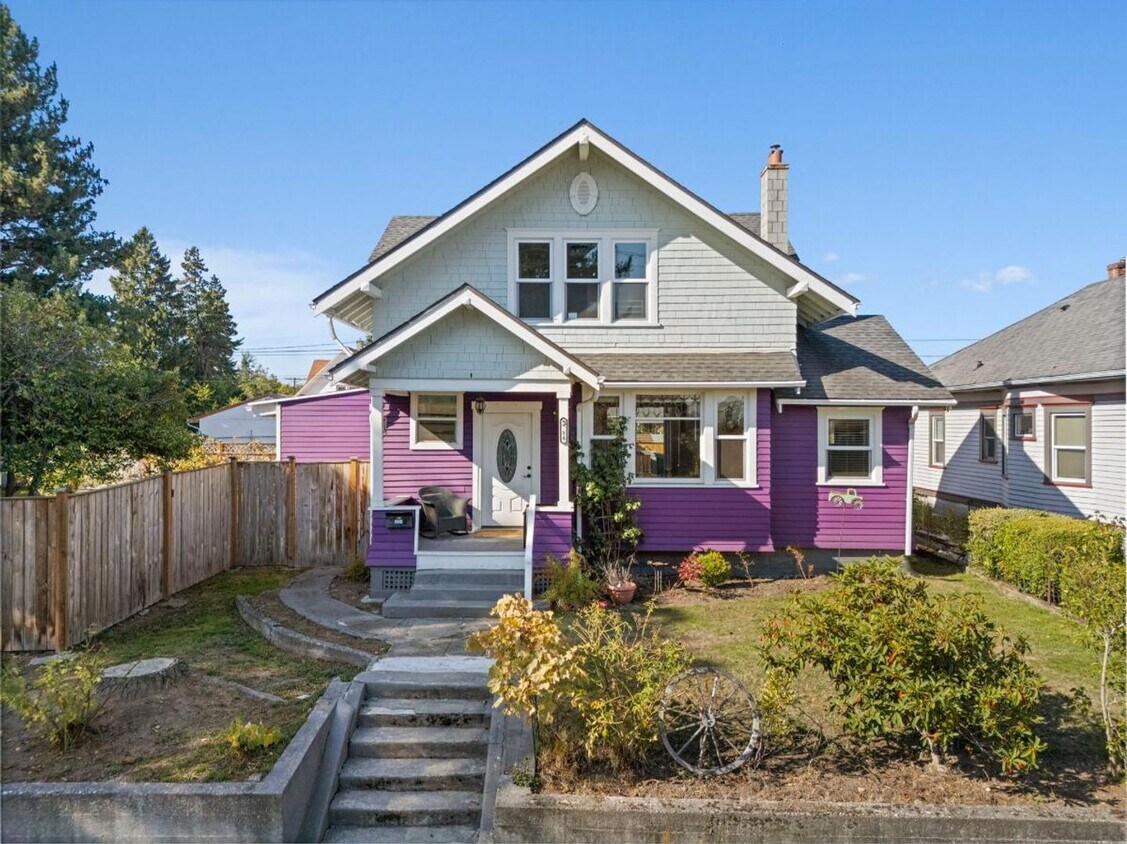 Foto principal - Spacious 3-Bed Tacoma Home w/ Office, A/C,...