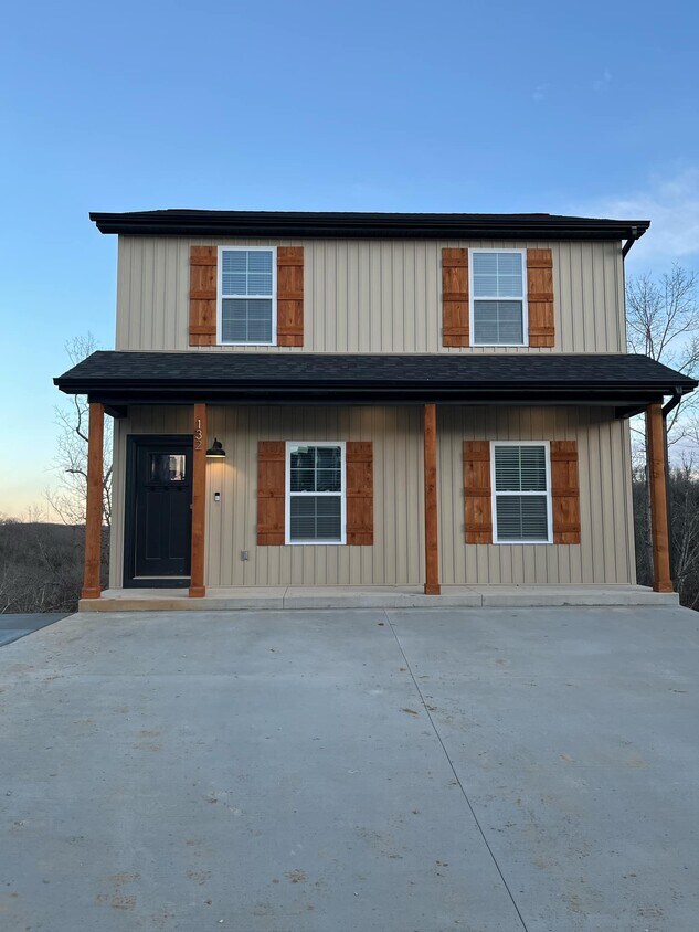 Foto principal - 153 Pinnacle Dr
